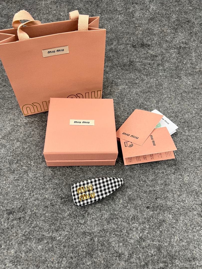 ミュウミュウ ギンガム ヘアピン ヘアクリップ バレッタS・MIU MIU