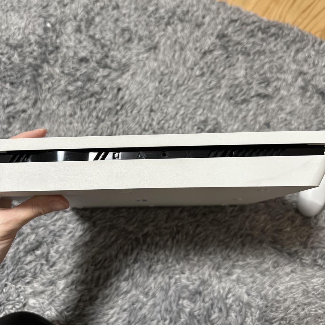 グレイシャー ホワイト