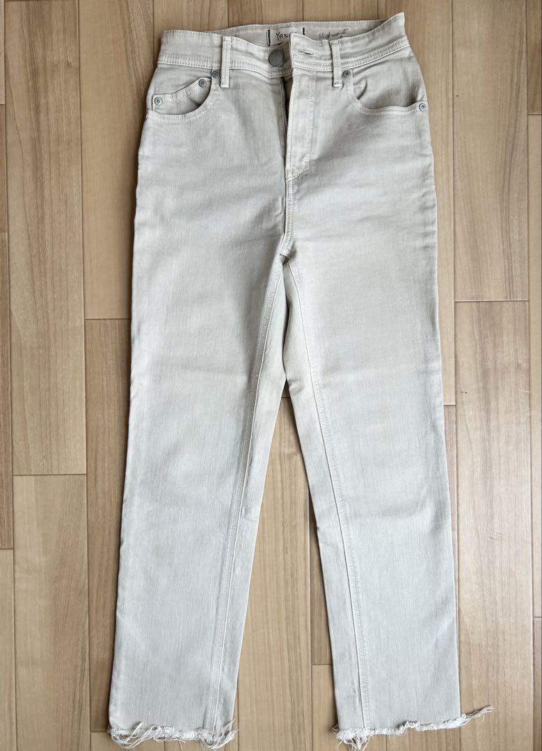 YANUK デニム 美品　サイズ24 パンツ ベージュ　フリンジ裾