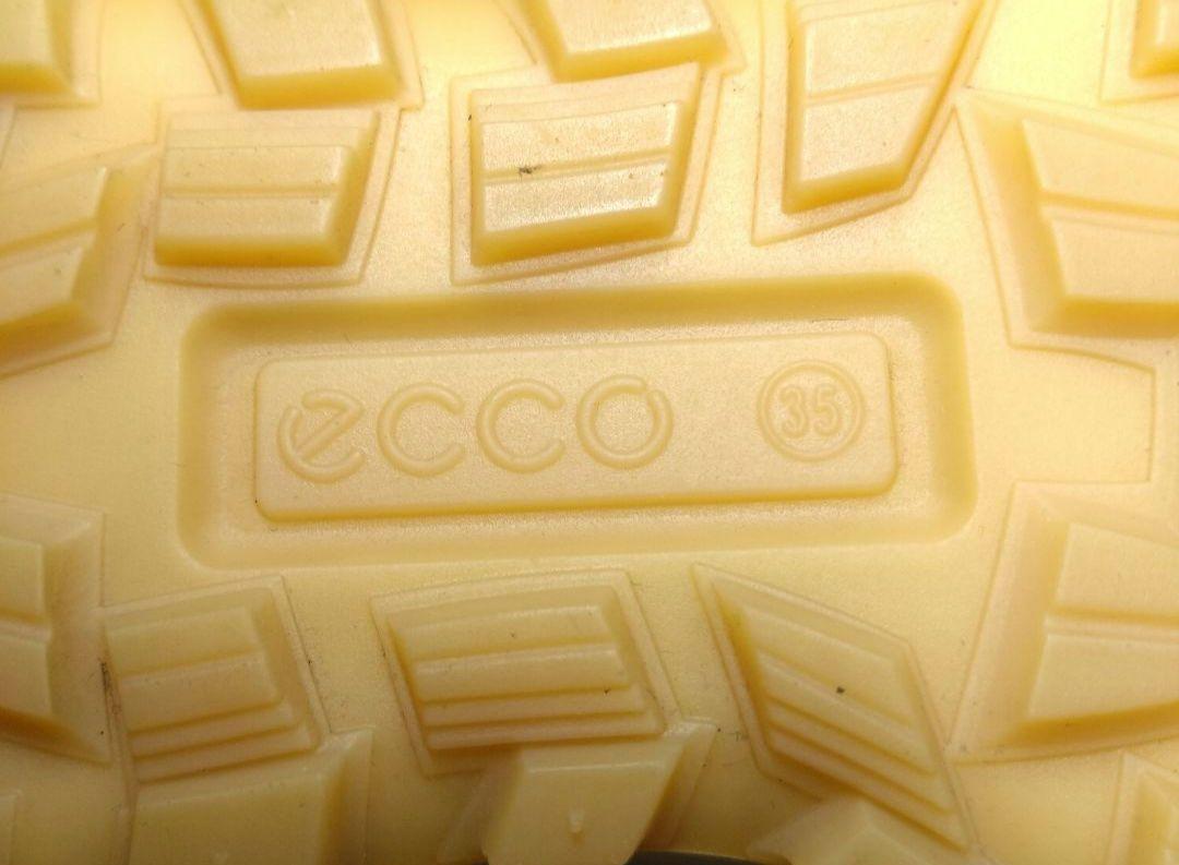☆ECCO☆エコゴアテックス　 レデースススニーカー　22.0ⅽⅿ