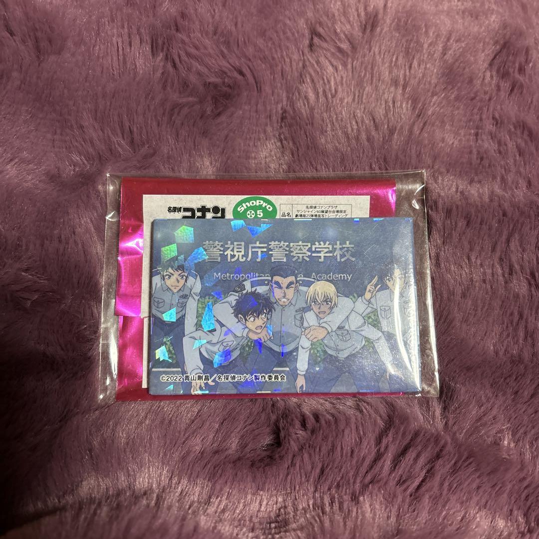 名探偵コナンプラザ ハロウィンの花嫁 ホログラムスクエア缶バッジ 警察学校組 低 価格ゲーム・おもちゃ・グッズ - 名探偵コナン 映画