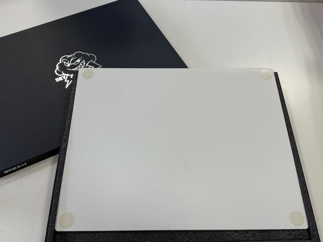 【美品】Sky pad 3.0xLサイズ　ガラス製マウスパッド スカイパッド