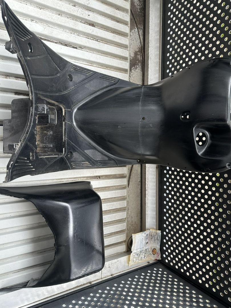 アドレスV125g　艶ありインナーカウル