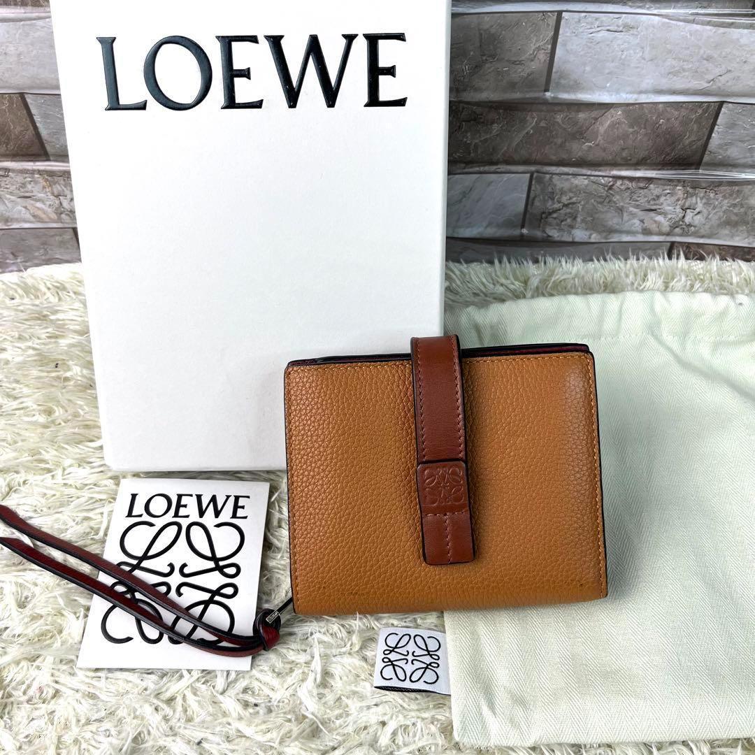 LOEWE 三つ折財布 トライフォールド バーティカル