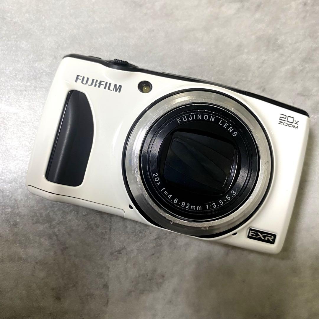 FUJIFILM FinePix F1000EXR ホワイト　SDカード付き