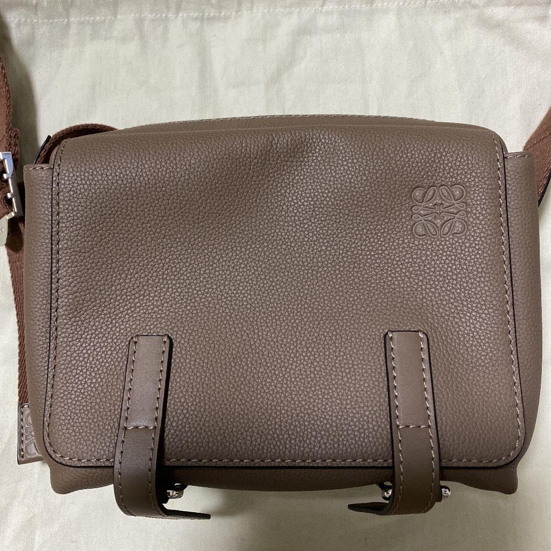 0円 『1年保証』 LOEWEショルダーバッグ