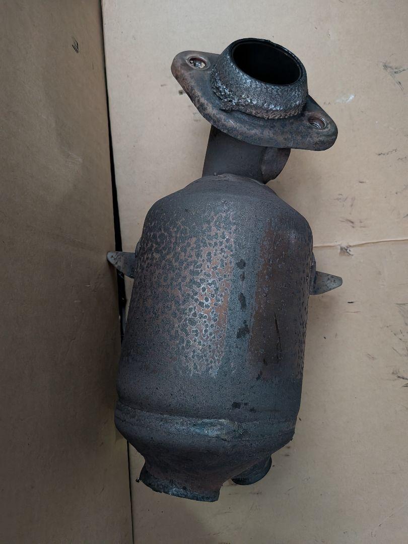 スズキ　エキマニ　カット部品　85L-CO2 MA15S K12B ソリオ