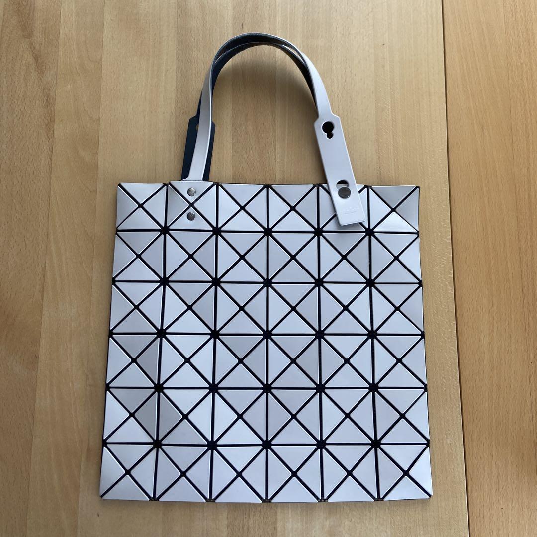 BAOBAO ISSEY MIYAKE ルーセントトートバッグ - メルカリ