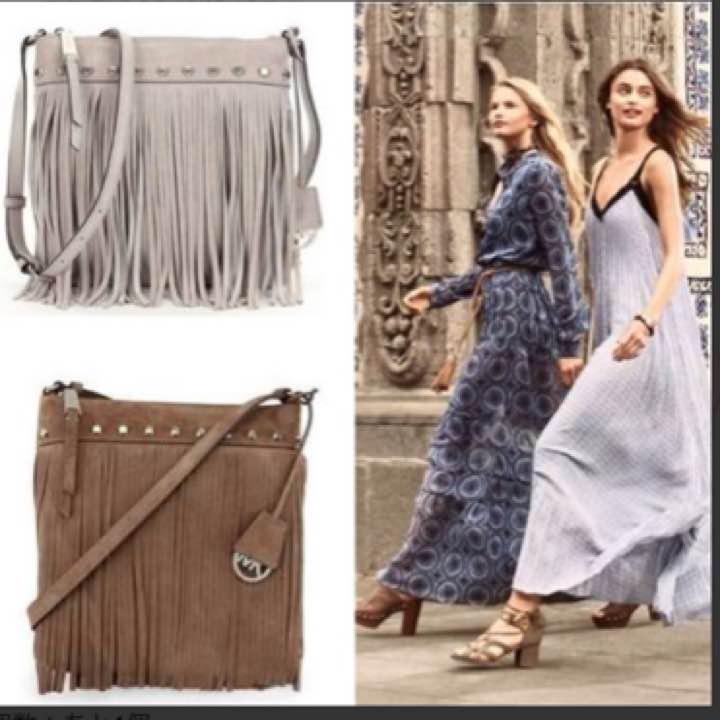 人気TOP MICHAEL KORS フリンジショルダーバッグ バッグ