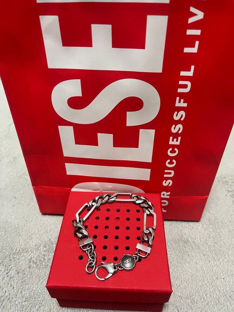 DIESEL シルバーチェーンブレスレット