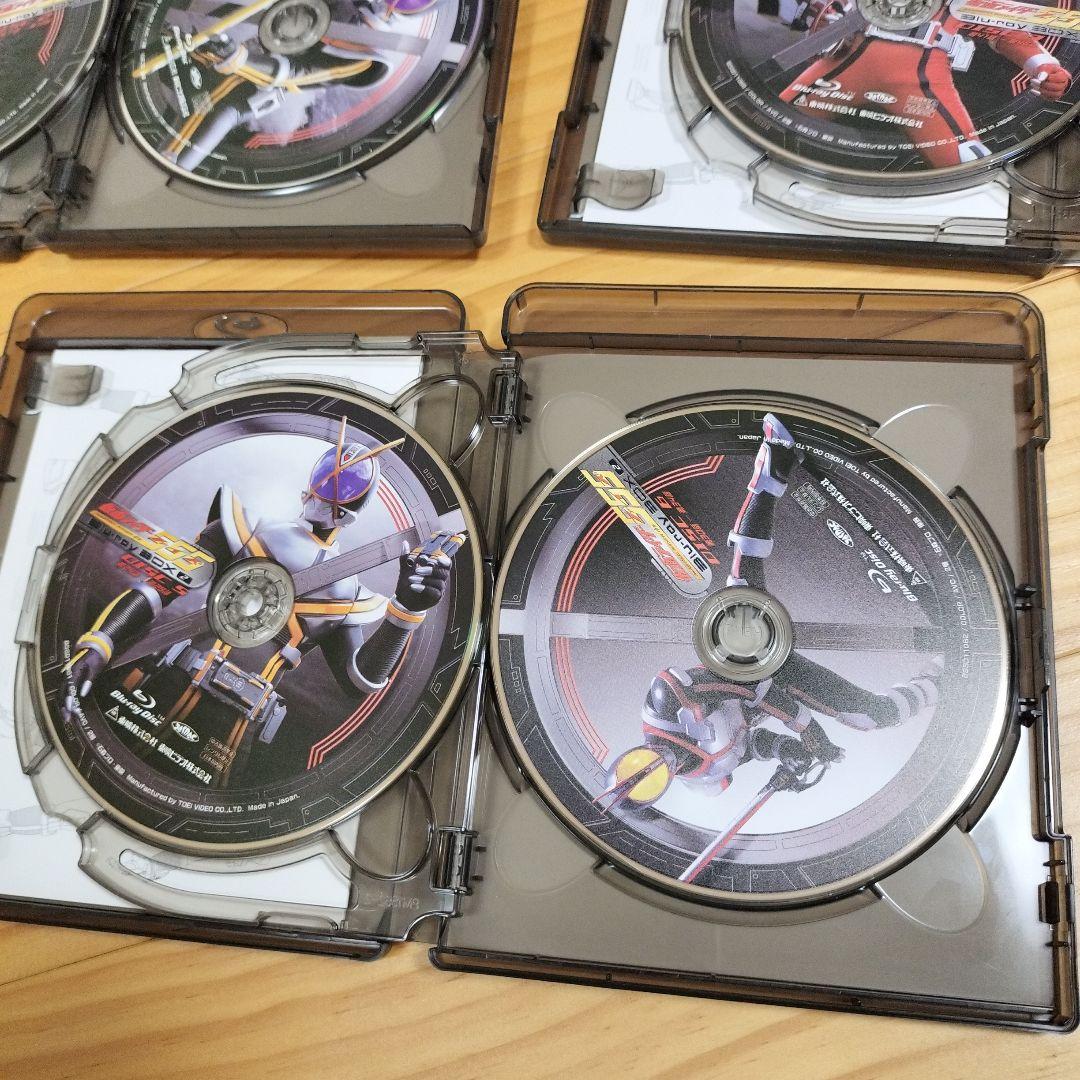 仮面ライダー555(ファイズ) Blu-ray BOX1〈3枚組〉