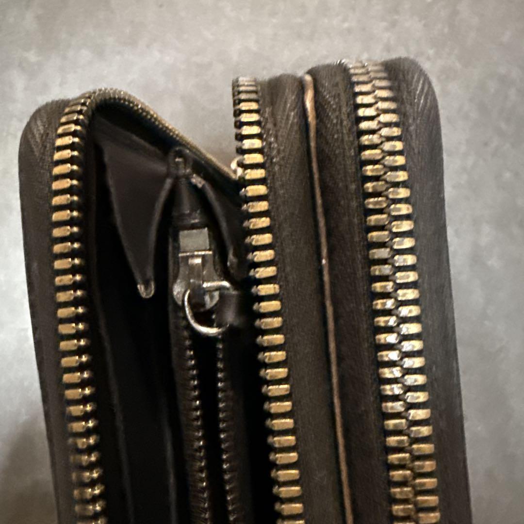 ブラックレザー 長財布 エンボス加工