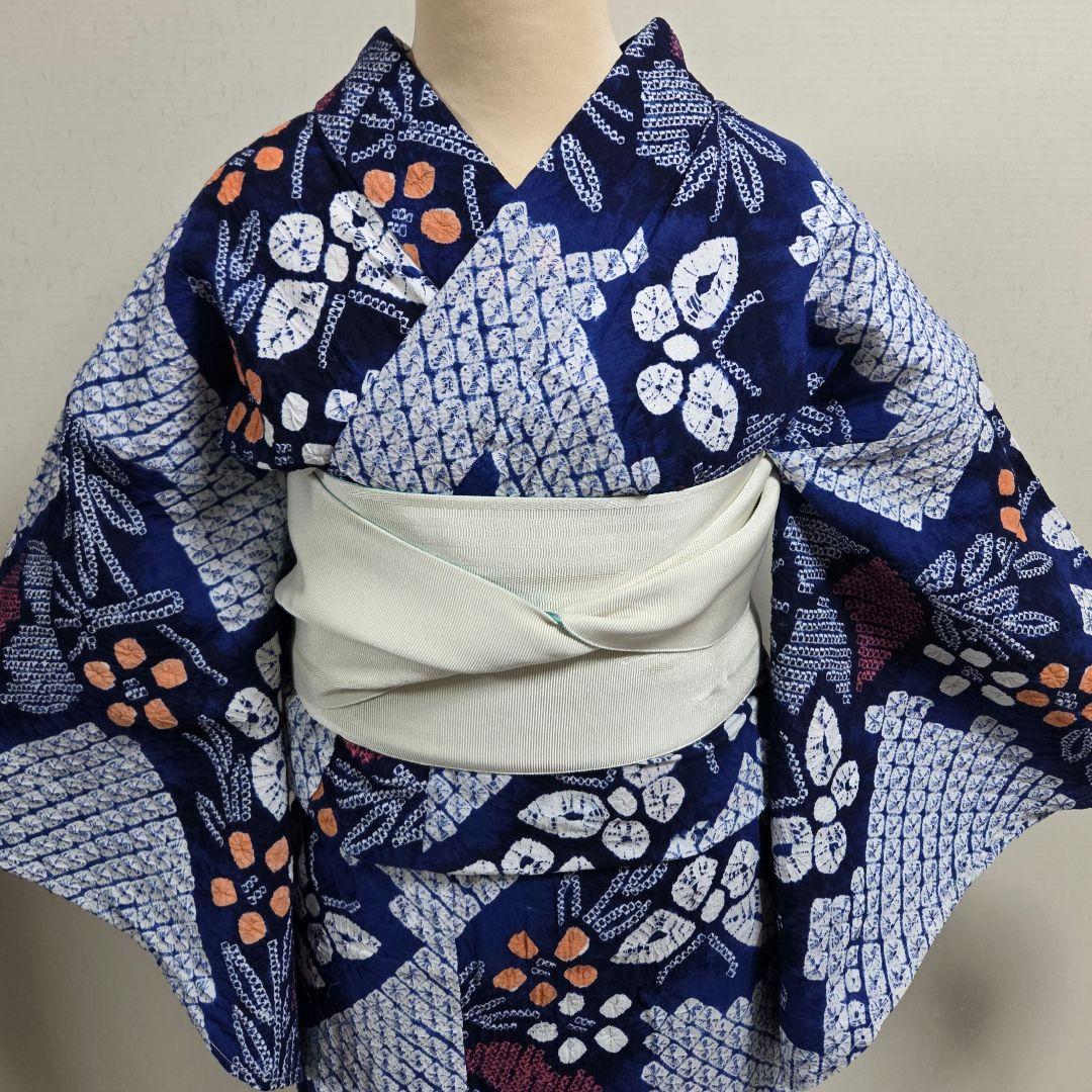 レトロ☆うちわ、花、蝶の柄の絞り浴衣