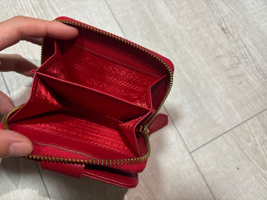 二つ折り財布 レッド