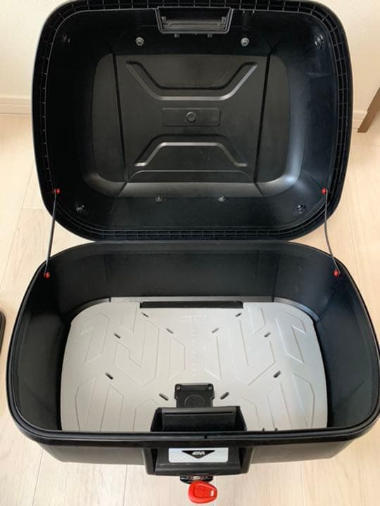 GIVI リアボックス43リットル 未塗装ブラック モノロックケース