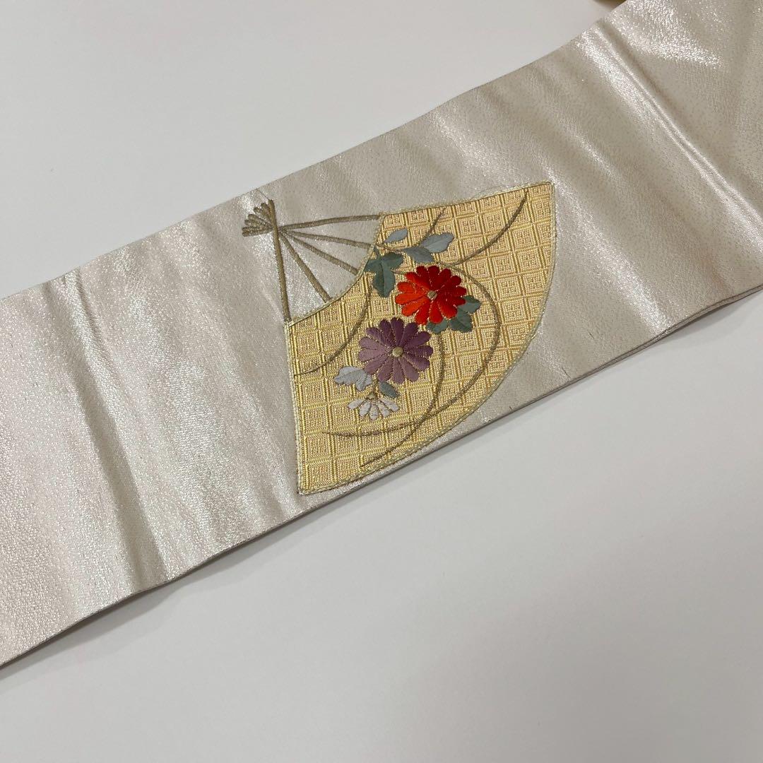 名古屋帯 刺繍 扇子に花柄 菱形 素敵なデザイン 九寸 正絹 着物