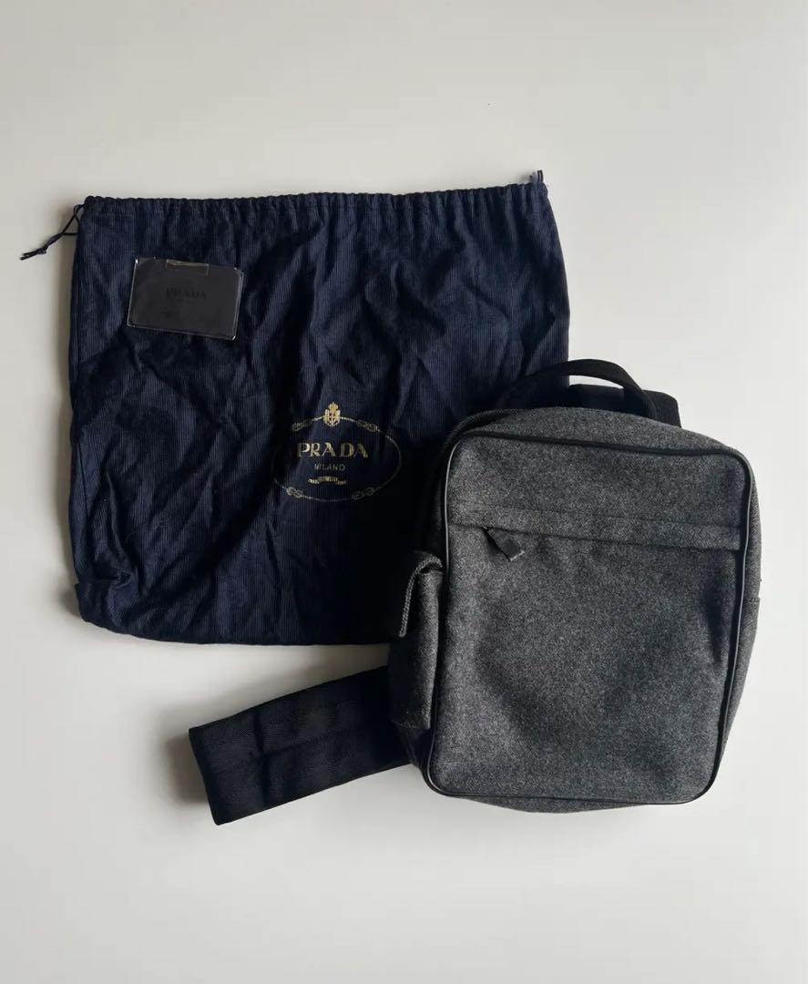バッグ PRADA 1999SS archive LEATHER BODY BAG F/W 1999 Cross Body Fur Bag – Bintagged