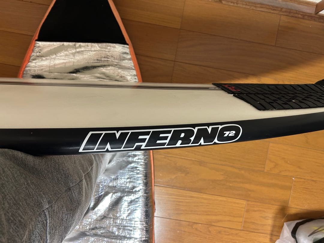 シャープアイ　インフェルノ72 5'11 28.8L 『手渡し限定』