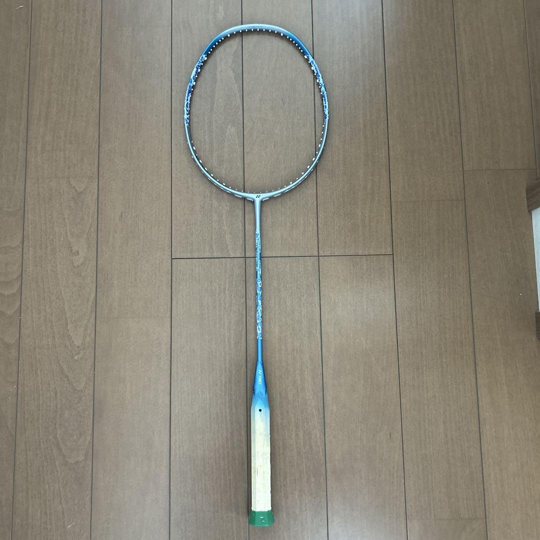バドミントンラケット ヨネックス　ナノフレア300 グフ