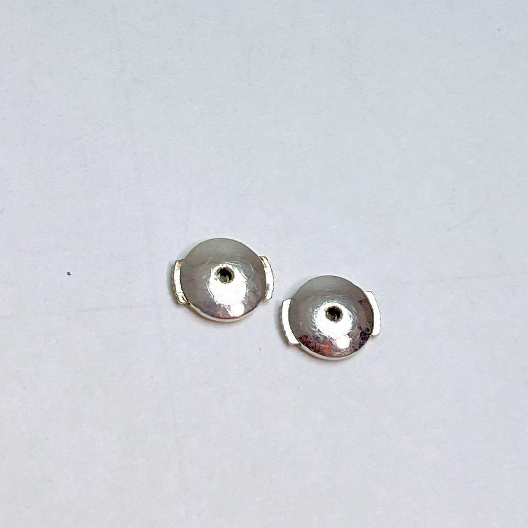 925