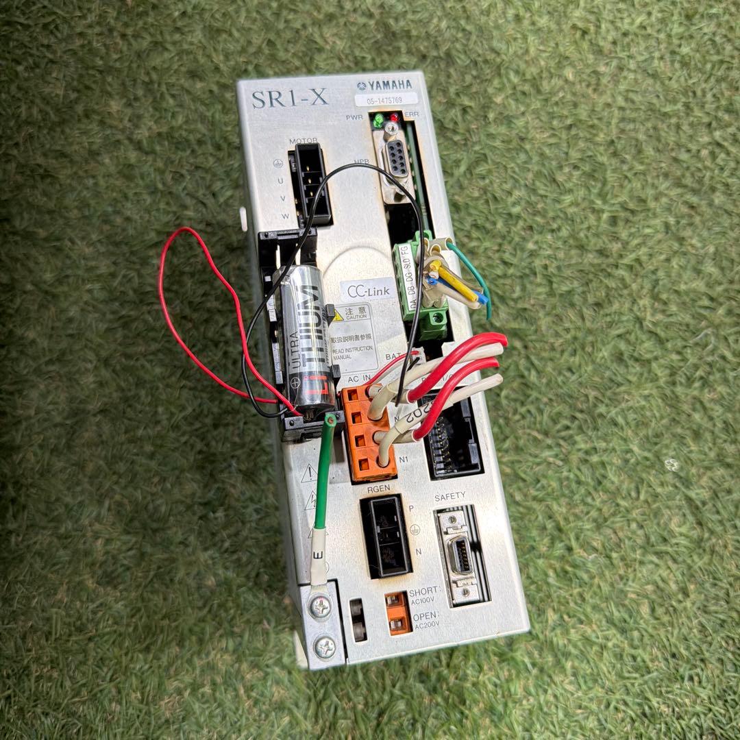 中古 YAMAHA 単軸ロボットコントローラ SR1-X-05 動作保証 中古 YAMAHA 単軸ロボットコントローラ SR1-X-05 動作保証