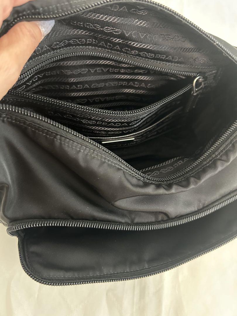 Prada ブラック メッセンジャーバッグ