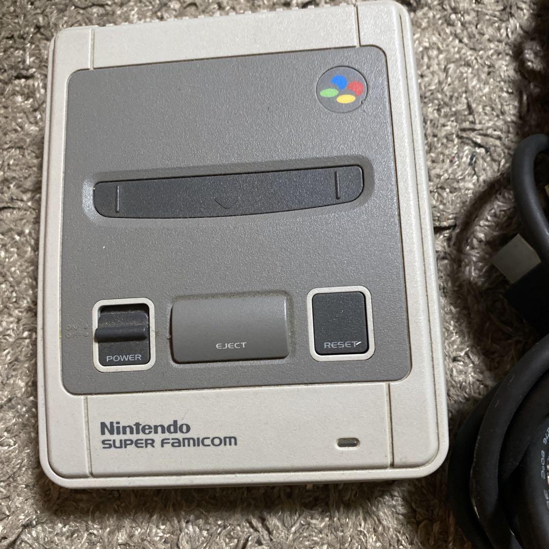 ニンテンドークラシックミニスーパーファミコン本体 コントローラー2個付きアダプタ