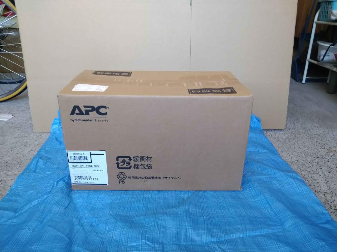 シュナイダーエレクトリック Smart-UPS750 SMT750J 最新入荷 12250円
