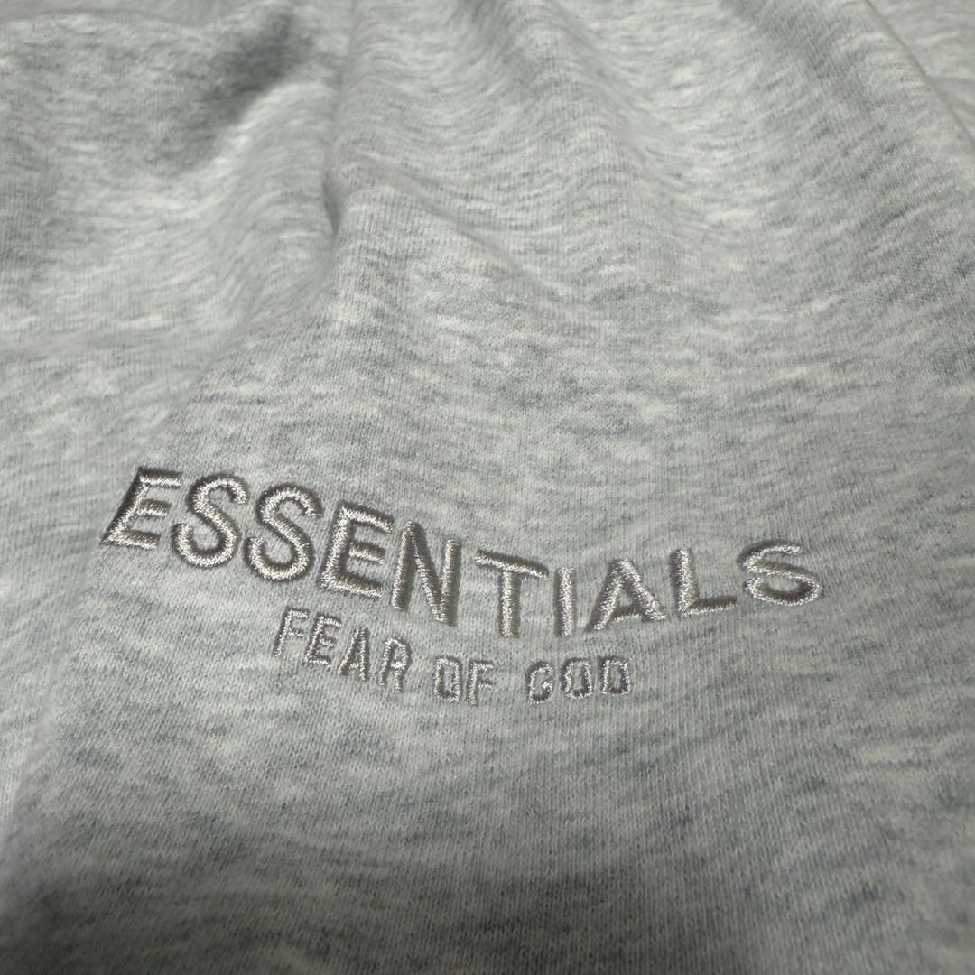 FEAR OF GOD  ESSENTIALS エッセンシャルズ　スウェット