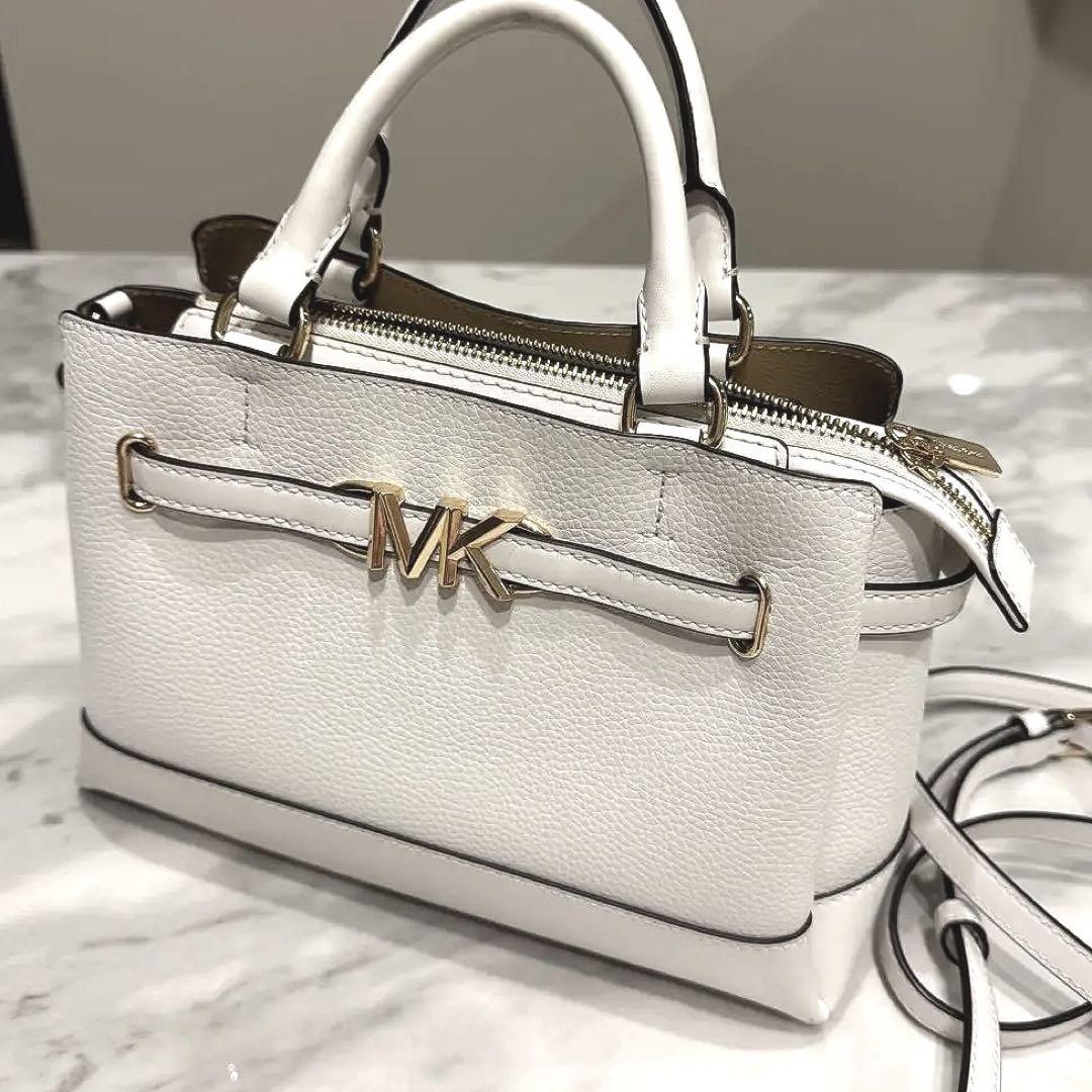 Michael Kors ホワイト ハンドバッグ ショルダーバッグ - メルカリ