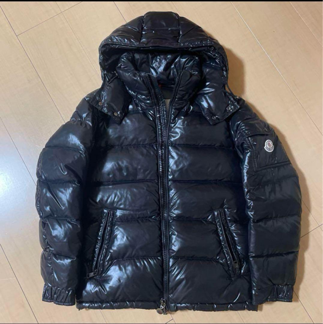 MONCLER ブラック ダウンジャケット MAYA