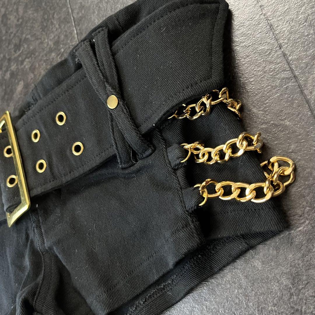 【新品タグ付き】 Stella d.i.a.系チャーム付きショーパン