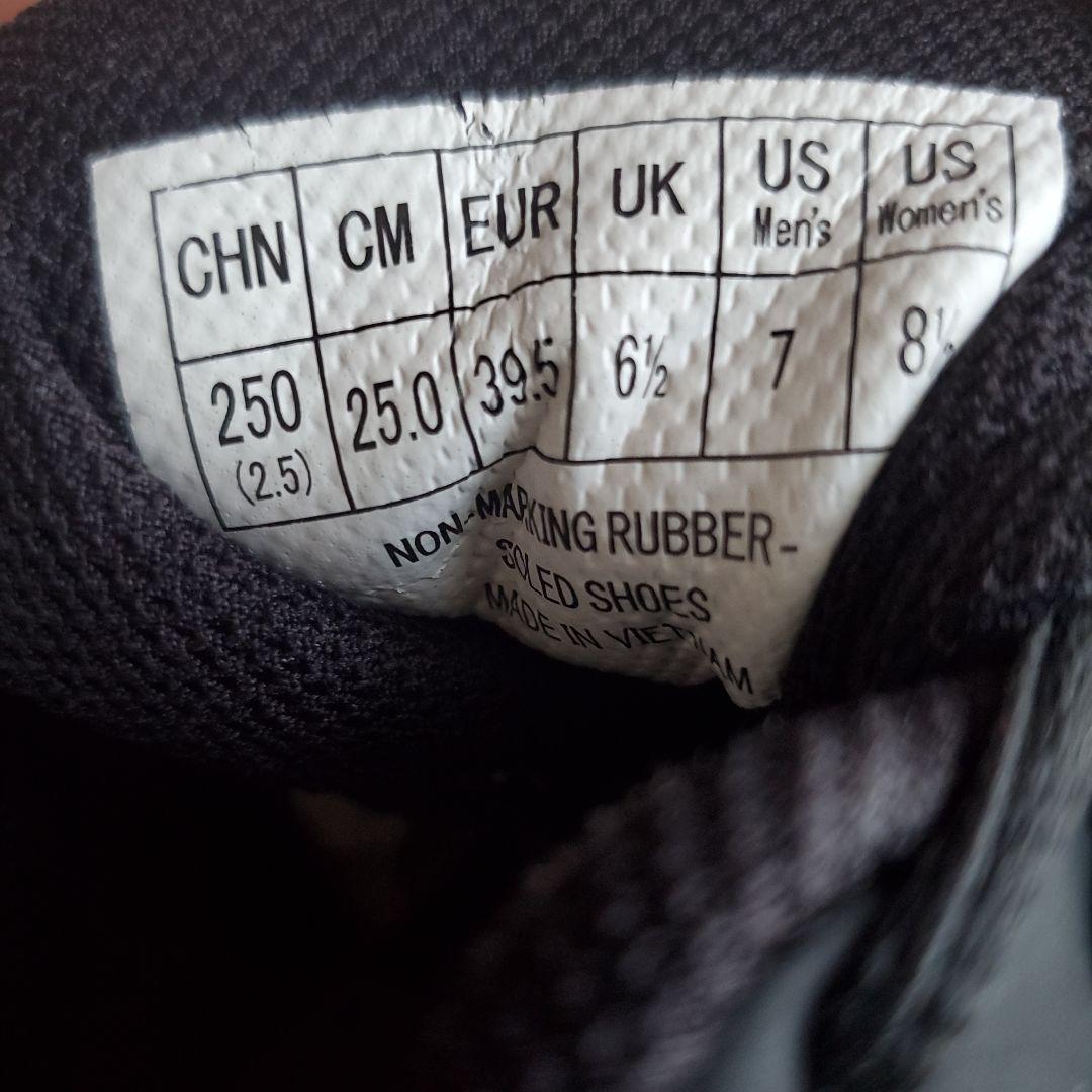 YONEX バドミントンシューズ パワークッション65 Z黒　25センチ