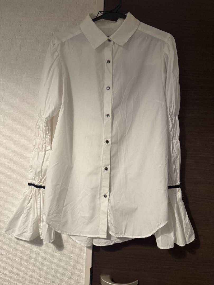 MAISON SPECIAL シャーリングベルスリーブシャツ