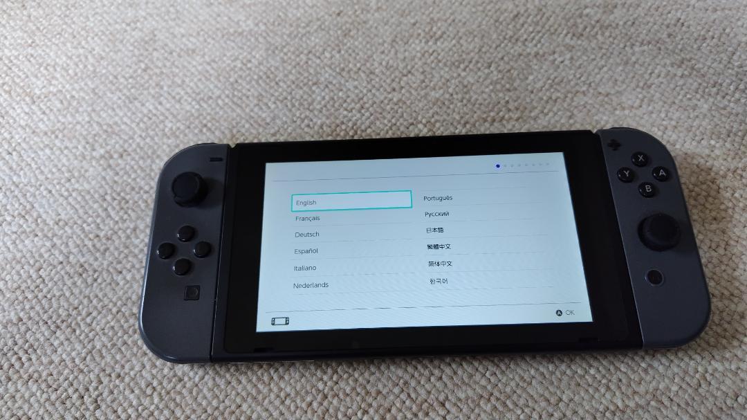 Nintendo Switch 本体 + joy-con充電グリップ