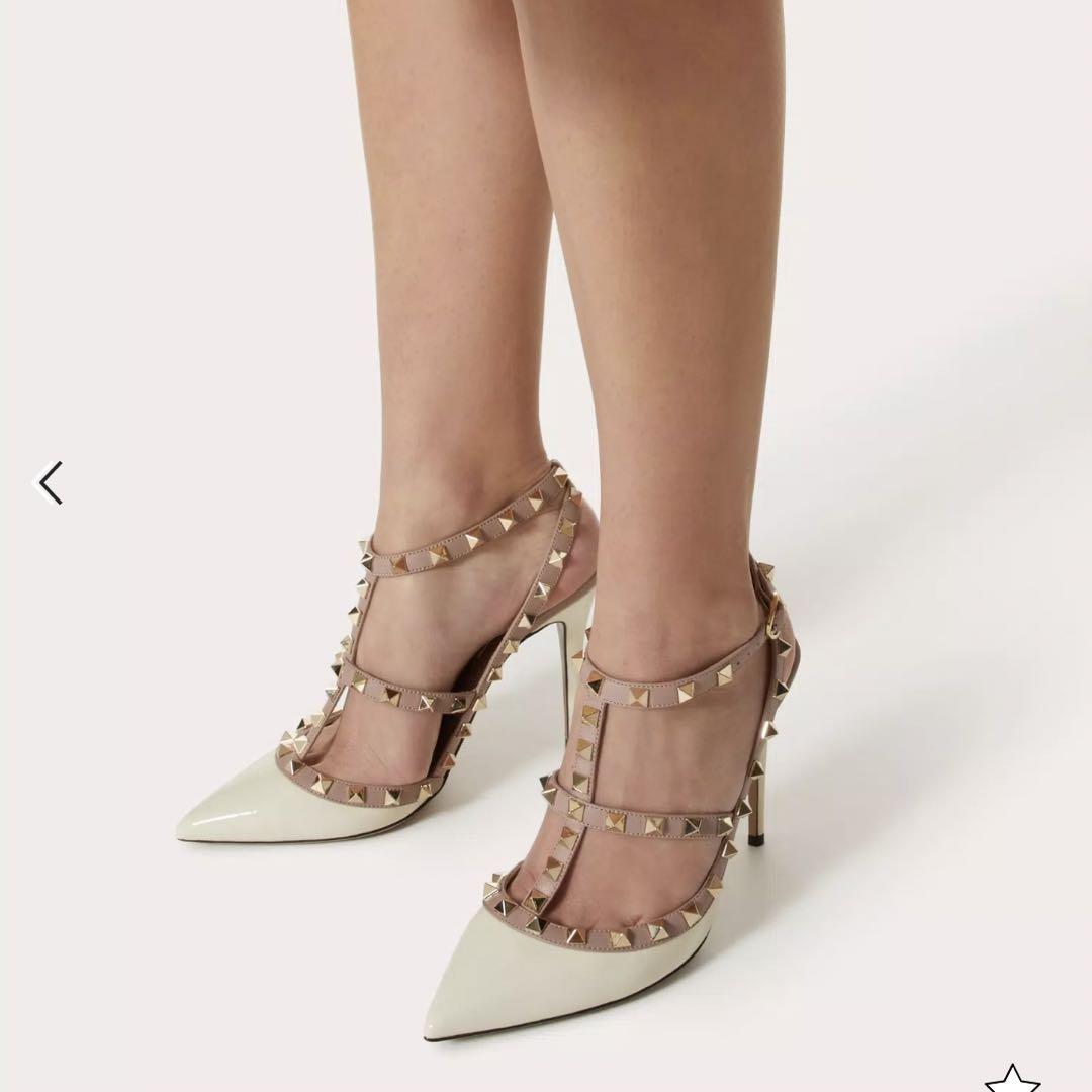 ヴァレンティノ VALENTINO 美品 ロックスタッズ アイボリー サンダル ヴァレンティノ VALENTINO 美品 ロックスタッズ アイボリー サンダル