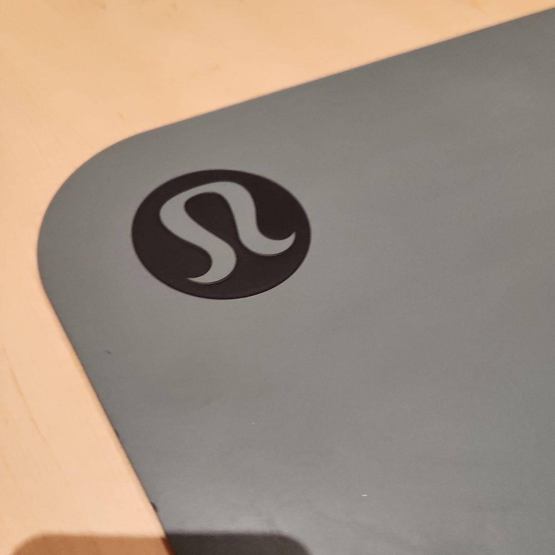 【最終価格】Lululemon ヨガマット ５ミリ