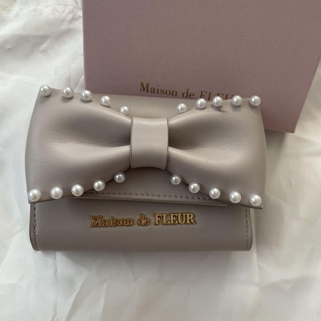 Maison de FLEUR リボン付き三つ折り財布 Maison de FLEUR リボン付き三つ折り財布 - メルカリ