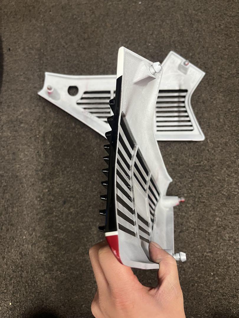 CBX400F BREAKEサイドカバー