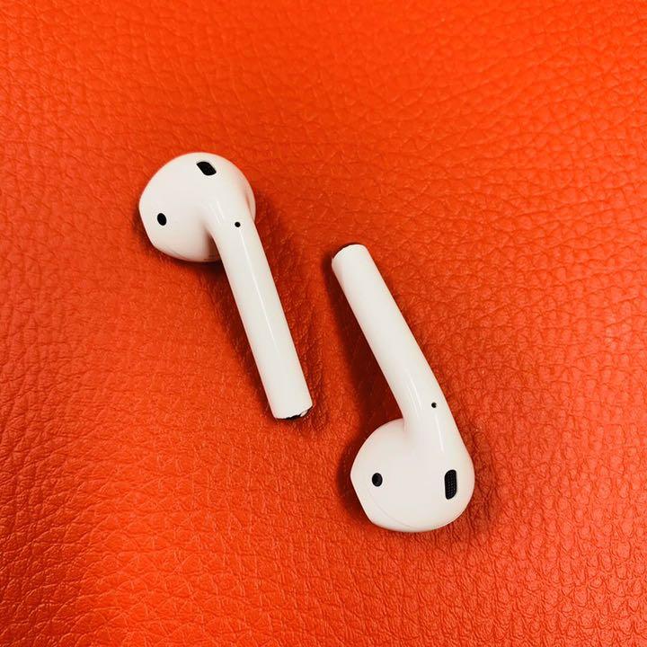 エアーポッズ　AirPods 第二世代　両耳　左右耳　Apple国内正規品 エアーポッズ AirPods 第二世代 両耳 左右耳 Apple国内正規品