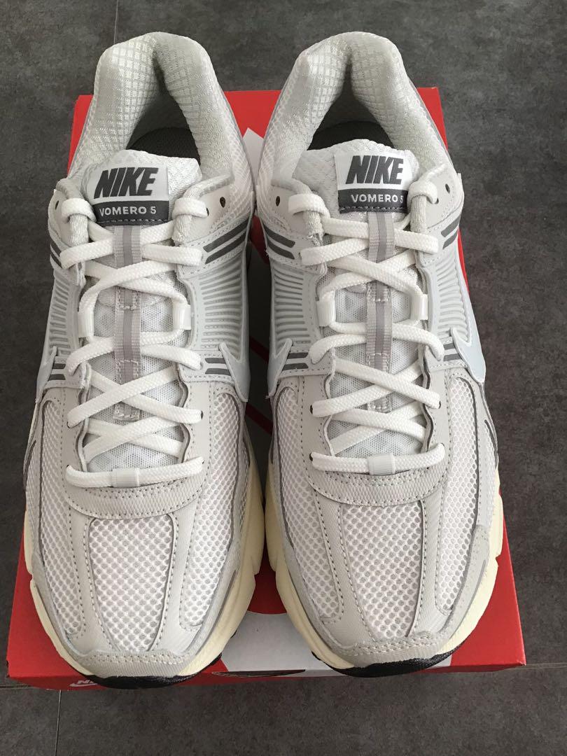 靴 Nike Zoom Vomero 5 Platinum Tint 27cm
