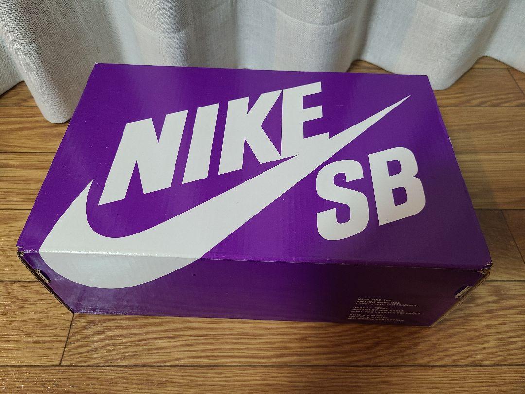 Nike SB Dunk Low PRM 