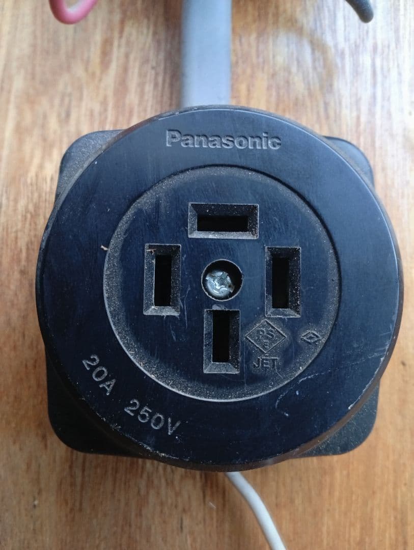 ブレーカー 自動遮断装置 2口 コード ブレーカー 自動遮断装置 2口 コード