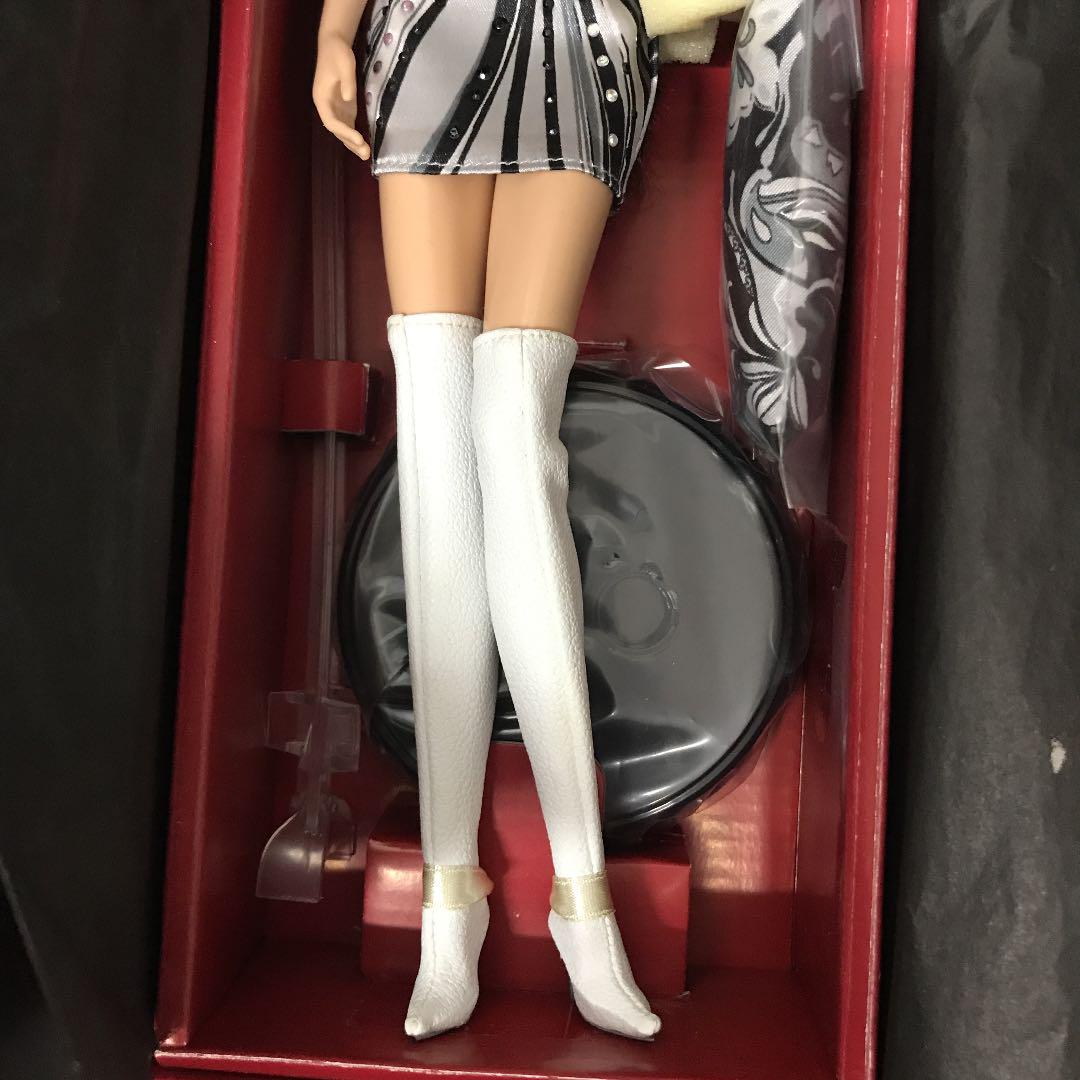 安室奈美恵 ヴィダルサスーン コラボ ドール チェックメイト