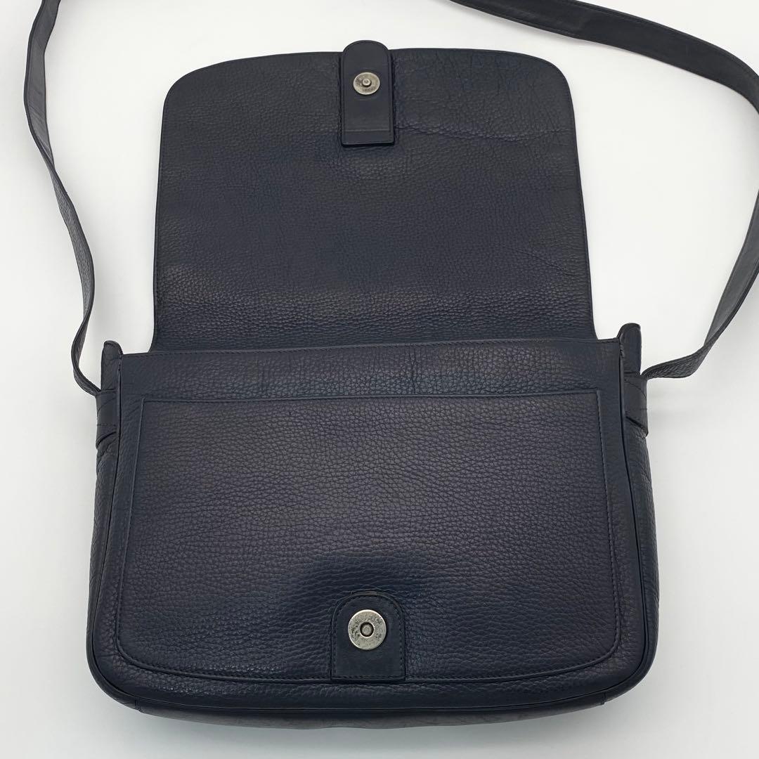 インターロッキング レザー