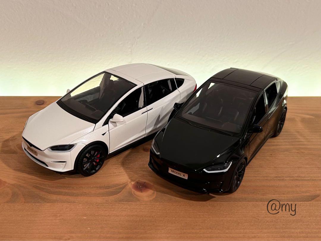テスラ モデルX 1/24 ミニカー 2台セット