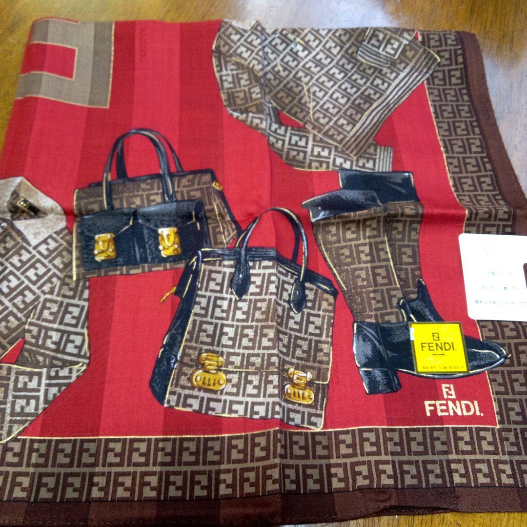 FENDI フェンディハンカチスカーフ ロゴバック柄 未使用