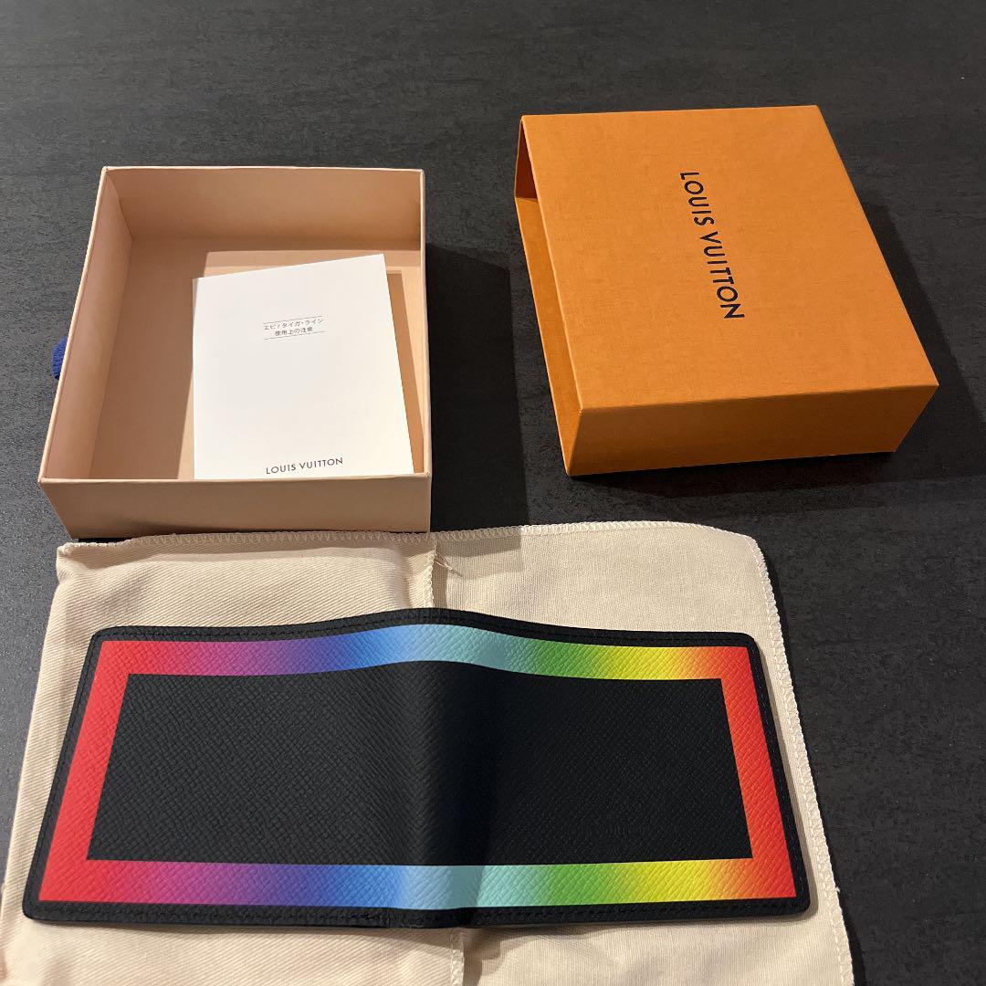 LOUISA VUITTON ルイヴィトン レインボー 限定 新品 財布 LOUISA VUITTON ルイヴィトン レインボー 限定 新品 財布