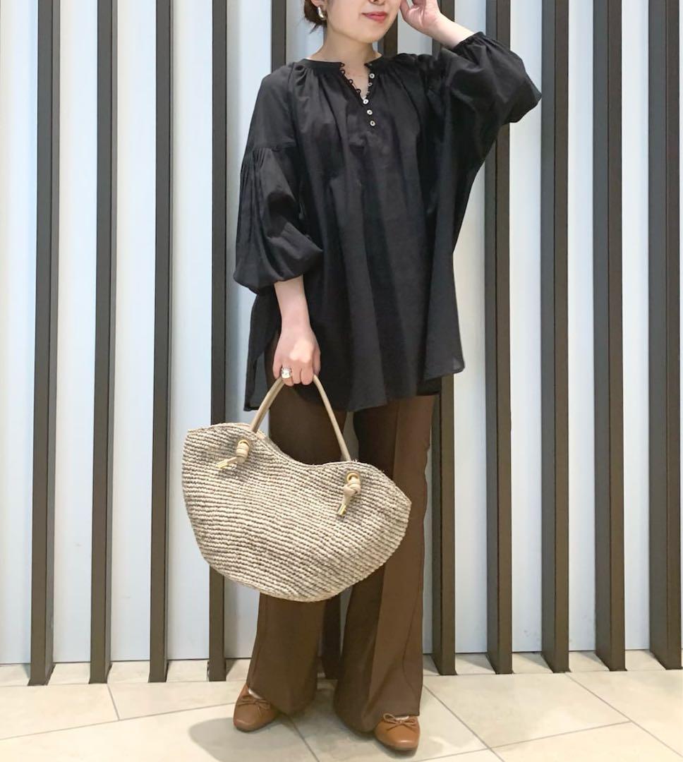 極美品】VIOLAdORO ノットハンドル ラフィア カゴバッグ - メルカリ