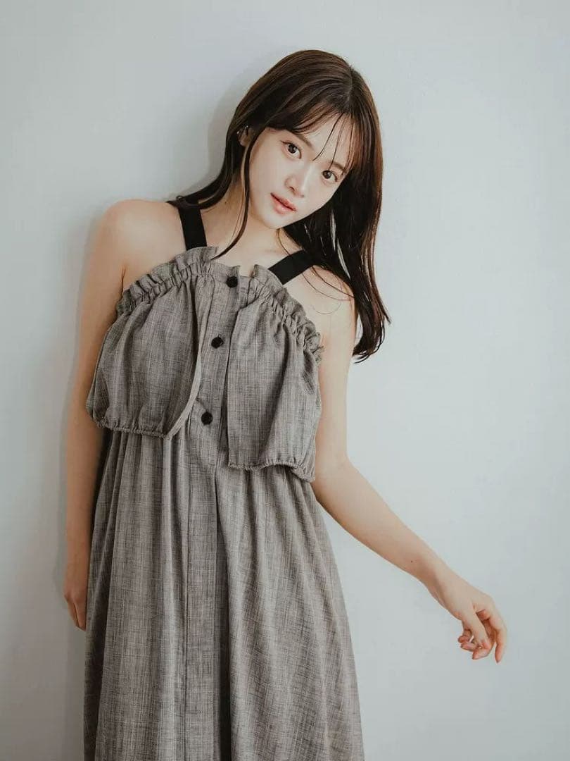 即発送 PINUEフリルネックワンピースM